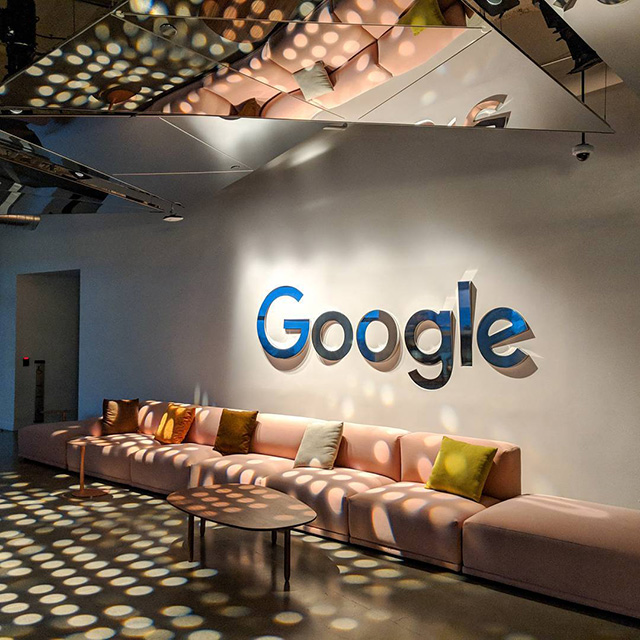 Google Hole Light Room