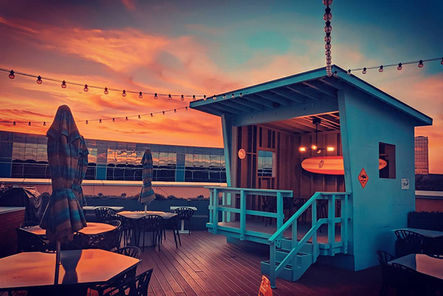 Google Irvine Beach Hut View