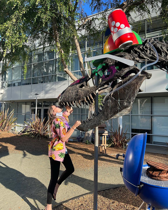 Kissing Stan The Google Dinosaur